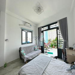 Penhouse rộng hơn 45m2 tại quận 1