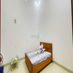 Nhà 2 Mặt tiền Lạc Long Quân liền kề bệnh viện Hoàng Anh Gia Lai