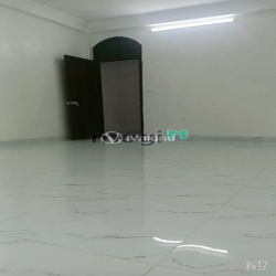 Chủ nhà cần bán gấp nhà 5 Tầng ngõ 269 Lạc Long Quân, 40m2, 5,1 tỷ