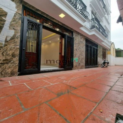 Bán nhà mới 40m2 x 5 tầng ngõ 1 Huỳnh Tấn Phát, 3.95 tỷ