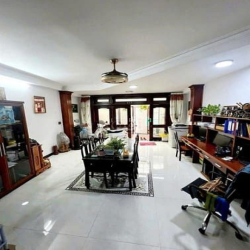 MTKD ngang 5m ngay chợ Căn Cứ 85m2 6 tầng P. Huy Thông KD đỉnh 18.5 tỷ