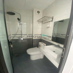 Hàng xóm Đại học ngoại giao, ở,cho thuê,bán nhà Chùa láng,52m,11,2 tỷ