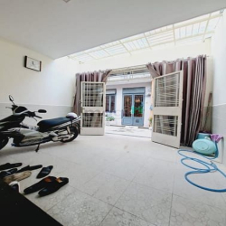 Nhà Chuẩn Đẹp Ngay Gò Dầu Tân Phú 4 x 14 đúc 2 Tầng HXH giá chỉ 4,7 tỷ