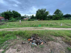 Bán đất tại huyện bến cầu Tây ninh  DT: 11x28 thổ cư 50 + cln Đường th