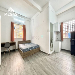 Cho thuê studio cửa số lớn - rộng 35m2 - gần cầu Nguyễn Văn Cừ, Quận 5
