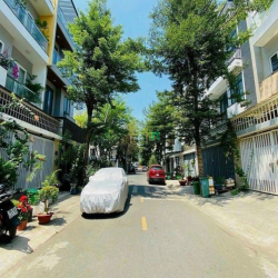 Nhà 4 tầng mới đẹp mặt đường Lê Thị Chợ Quận 7. 5*18, chỉ 10 tỷ.