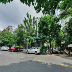 Bán gấp căn góc công viên Hưng Gia đường lớn Cao Triều Phát.  9*18.5m