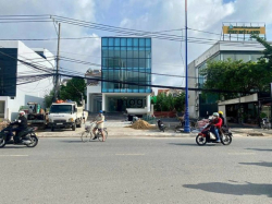 Cho thuê VP mới có hầm,thang máy, sân đậu xe Lương Định Của 10x20m.