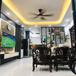 Vũ Ngọc Phan-Ô tô tránh ngõ thông- Kinh doanh sầm uất