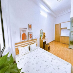 Bán CCMN Trung Kính 52mx7T- Thang máy-11 phòng khép kín-Chỉ 8.9