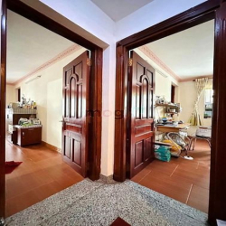 Biệt thự góc 2MT P Thảo Điền. Quận 2. 10x12. 5 lầu thang máy