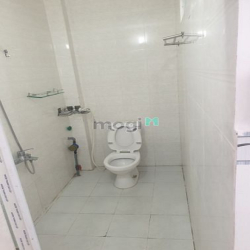 Phòng rộng 50m2 mặt tiền đường, cửa riêng, có thể vừa ở vừa kinh doanh