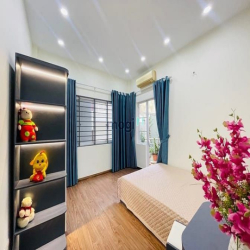 Siêu Phẩm Bán Nhà**Ngọc Thuỵ**, 39 M2, 2 Thoáng, Sát Ô Tô, Chỉ 5 Tỷ