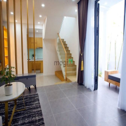 Hiếm bán ! HXH, Ngô Tất Tố Bình Thạnh cạnh Quận 1  4,5*12m chỉ 8,35tỷ