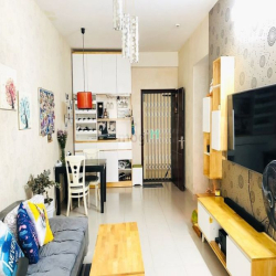 Cần bán căn hộ 2 phòng, 2wc lầu cao ở Lotus Garden Tân Phú, giá 2 tỉ 4