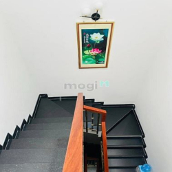 Chính chủ cần bán gấp Nhà 3 tầng BTCT, 4x15, 3PN cách Q1 chỉ 2 phút