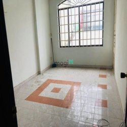 Cho thuê nhà mặt tiền Cộng Hòa, gần hoàng Hoa Thám, 8x25, DTSD 600m2