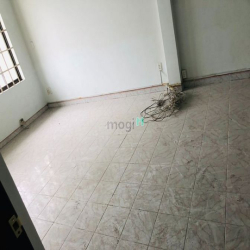 Cho thuê nhà mặt tiền Cộng Hòa, gần hoàng Hoa Thám, 8x25, DTSD 600m2