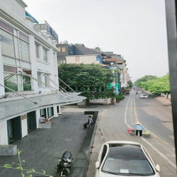 Nhà đẹp VIEW hồ, Kinh doanh sầm uất, Bán nhà Văn Chương, 50m,7T,22Tỷ