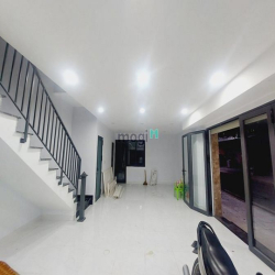 Cho thuê nhà 1 trệt 2 lầu góc 2 mặt tiền đường Lý Văn Sâm ,Biên Hòa