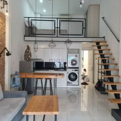 Studio bancon công lớn full nội thất Cống Quỳnh Quận 1