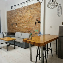 Studio bancon công lớn full nội thất Cống Quỳnh Quận 1