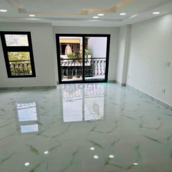 Nhà Nguyễn Bỉnh Khiêm P.1 Gò Vấp 5 Tầng DT 36m2 Giá 6.8 Tỷ.