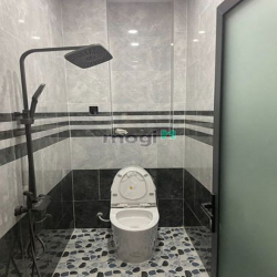 Nhà bán  4m x 15m 1 trệt 2 lầu giá 4,5 tỷ TL Đường 7m Lâm Thị Hố. Q12