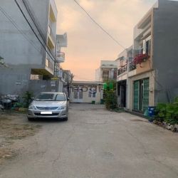 NHÀ MỚI HẺM XE HƠI Sát Mặt Tiền Lã Xuân Oai, 55m2, 3 Tầng, 3PN, Q9