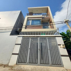 NHÀ MỚI HẺM XE HƠI Sát Mặt Tiền Lã Xuân Oai, 55m2, 3 Tầng, 3PN, Q9