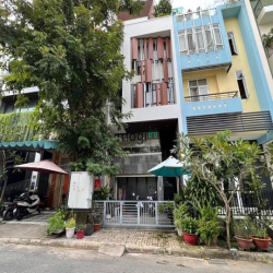 Bán nhà mặt tiền đường Phan Khiêm Ích kế trường Võ Thị Sáu Phú Mỹ Hưng