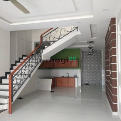 NHÀ MỚI HẺM XE HƠI Sát Mặt Tiền Lã Xuân Oai, 55m2, 3 Tầng, 3PN, Q9