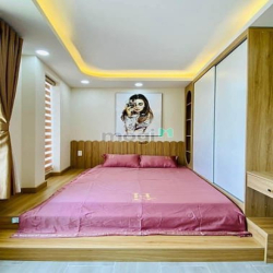 HOT ! Nhà đẹp bán gấp Thành Thái,P14,Q10.80m2.Giá2tỷ500.Sổ sẵn