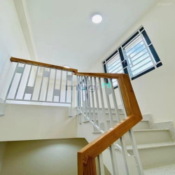 HOT ! Nhà đẹp bán gấp Thành Thái,P14,Q10.80m2.Giá2tỷ500.Sổ sẵn