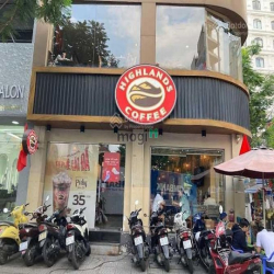 Cho thuê nhà mặt tiền Calmette, Quận 1, DT: 10x10m, 1 trệt, 1 lầu