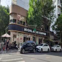 Cho thuê nhà mặt tiền Calmette, Quận 1, DT: 10x10m, 1 trệt, 1 lầu