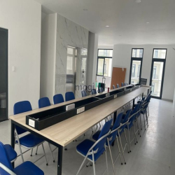 Chính chủ gửi cho thuê Tầng vp full nội thất giá rẻ