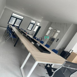 Chính chủ gửi cho thuê Tầng vp full nội thất giá rẻ