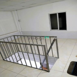 Cho thuê nhà nguyên căn 132m2 mặt tiền đường 2 Trường Thọ