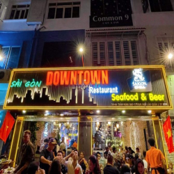 Cho thuê nhà hàng vỉa hè 10m MT số 66 Trần Hưng Đạo, Q1. Dt: 8x20m