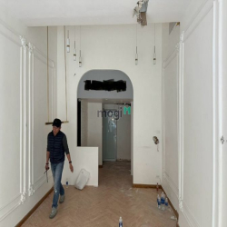 Cho thuê nhà mặt phố PHỐ HUẾ, DT 32m2+lửng 10m, MT 4.5m, Giá 30tr