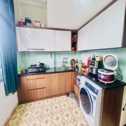 Bán gấp căn hộ Lô góc phố Nguyễn Ngọc Doãn 70m2