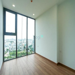 Hari Won dư căn hộ Bán Gấp ECO GREEN Quận 7 view Quận 1,4 72m2