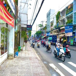 Gia đình cần bán nhà 3 tầng HXH Phan Văn Trị, Bình Thạnh. Giá 8.9 tỷ
