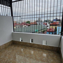 Bán nhà 5 tầng ở ngay phố Ngọc Trì, full nội thất, giá tốt