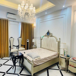 Siêu Đẳng Cấp, Bán Nhà **Ngọc Thuỵ**, 65 M2, Ngõ Ô Tô Tránh, Giá 13 Tỷ