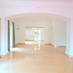 🏡 Cho thuê villa hồ bơi sân vườn 1300m2 mặt tiền p. Thảo Điền, quận 2