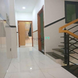 Nhà Hẽm 5m Lũy Bán Bích 4x10 40m2 CN 3 Lầu ST Giá 5 Tỷ Hình Thật