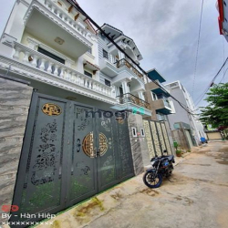 Bán nhà mới , 2 lầu , hẻm xe hơi đường 146 , Lã Xuân Oai ,TNPA, Q9