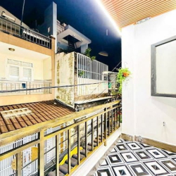 bán nhà hẻm 3m thông đường số 51, P.14, 5 nh 5,5 x 7,5, giá 3.9 tỷ tl